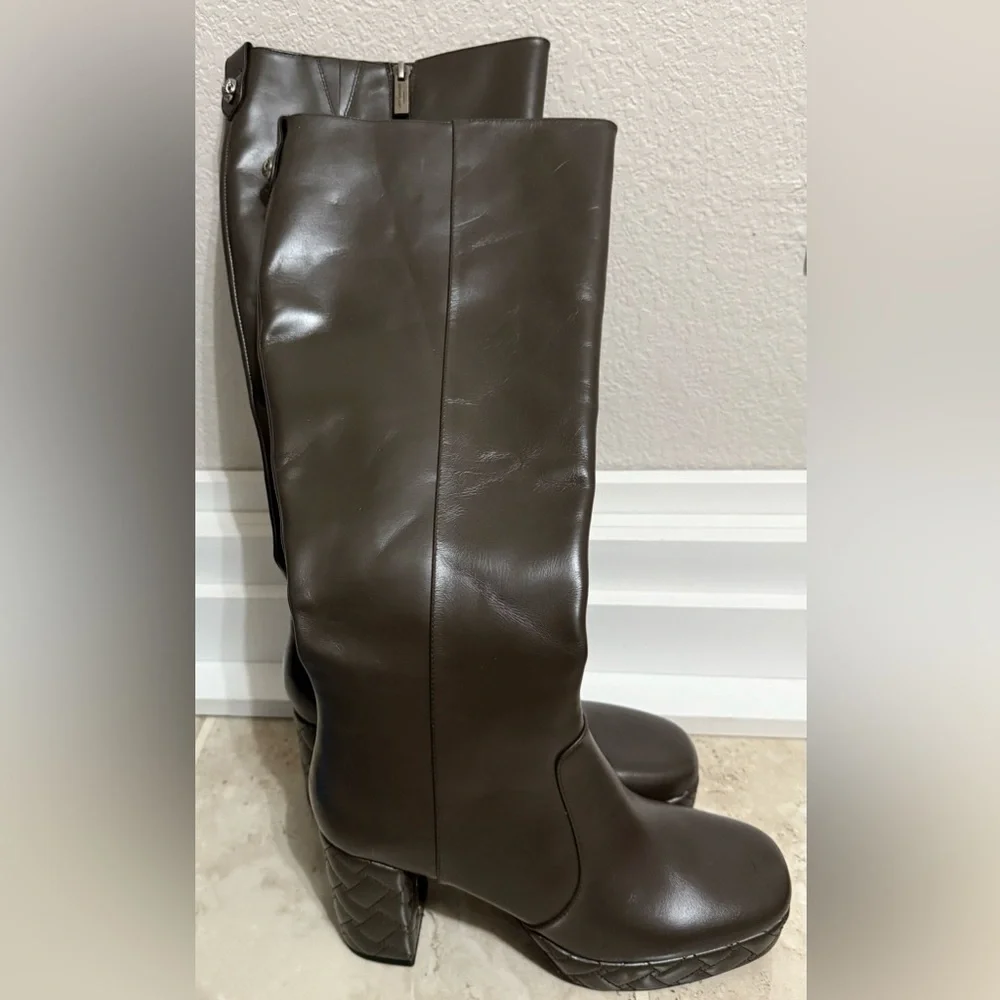Women's Over-the-Knee Platform Boots in Dark Brown